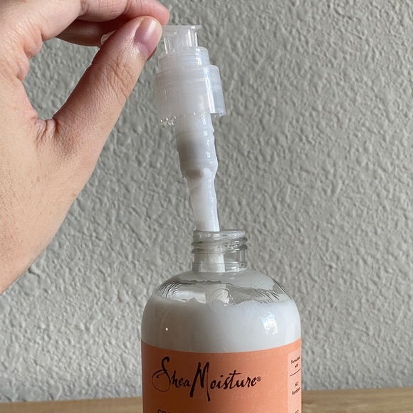 Shea Moisture Coconut & Hibiscus Curl & Shine Conditioner - Picture 6 of 8